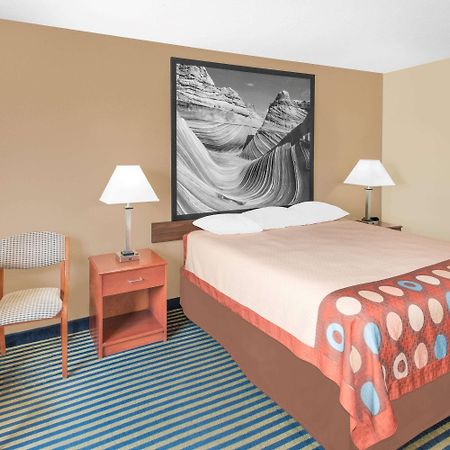 Super 8 By Wyndham Marshalltown Eksteriør billede