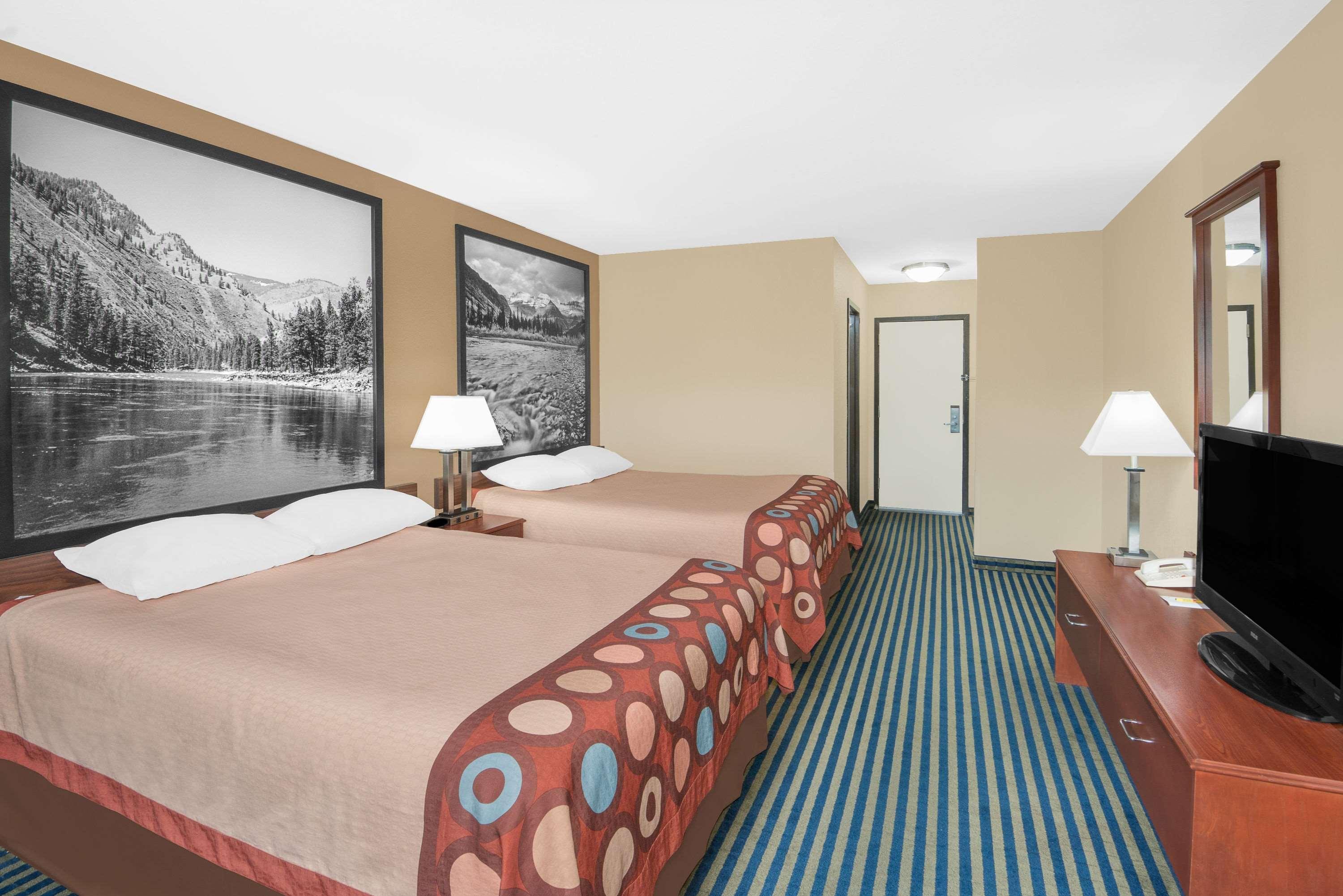 Super 8 By Wyndham Marshalltown Eksteriør billede