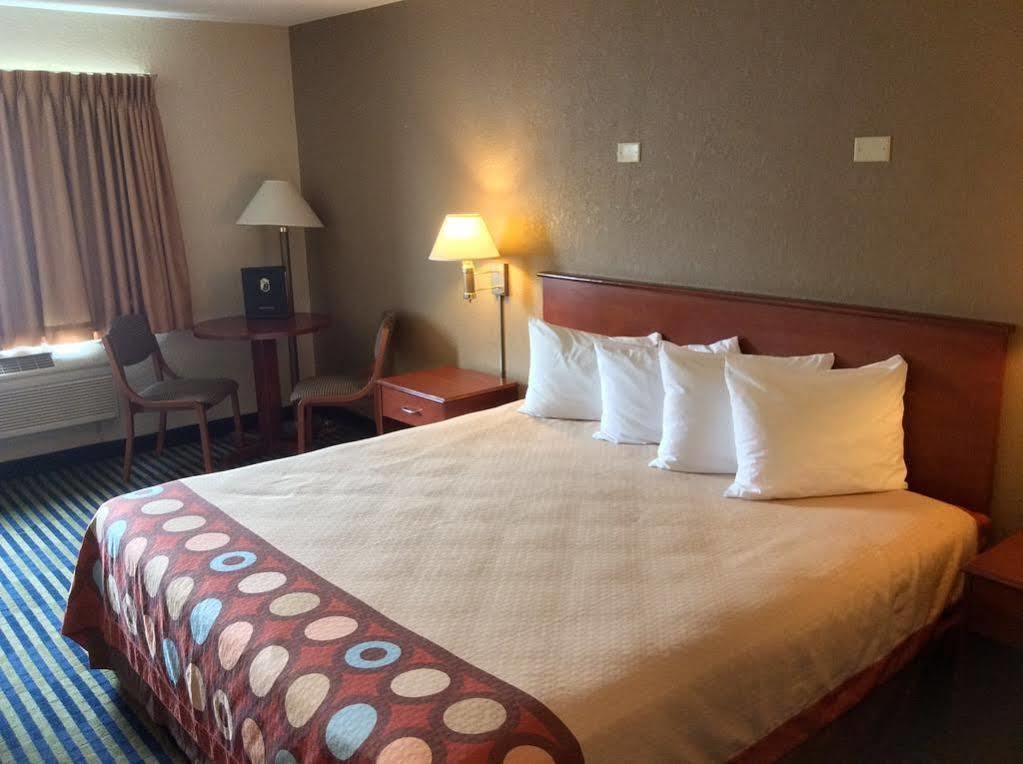 Super 8 By Wyndham Marshalltown Eksteriør billede